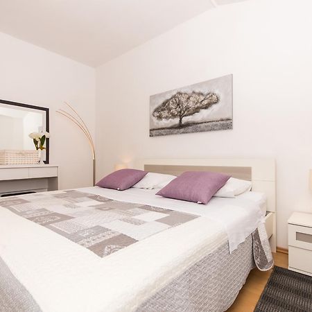 Apartments Barba Trogir Exterior photo