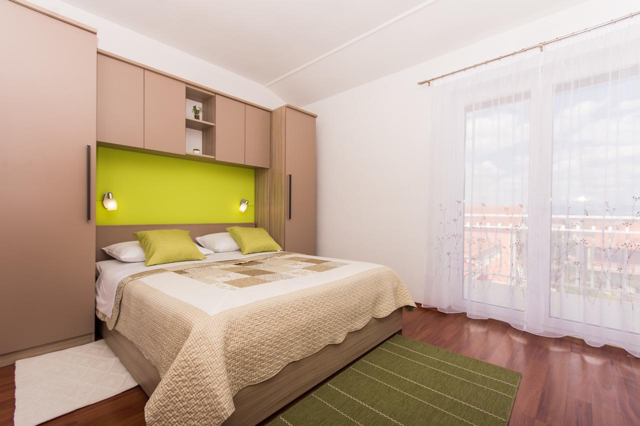 Apartments Barba Trogir Exterior photo